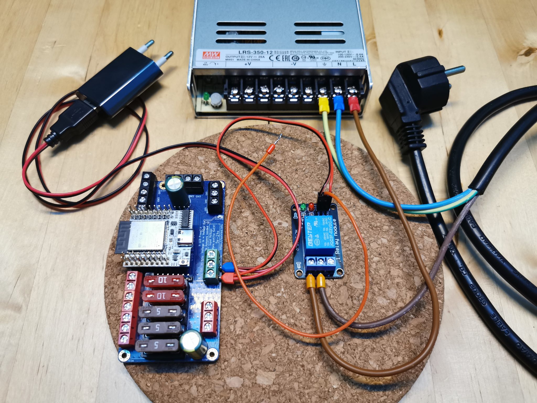 QuinledDigQuad Using a power supply relay quinled.info